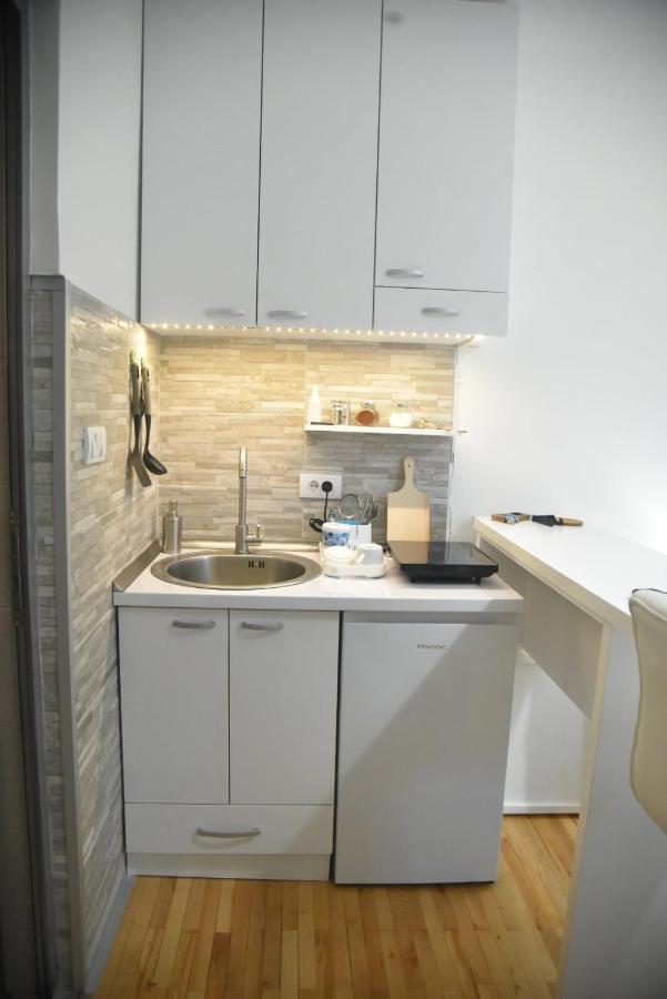 Dekart 2 Apartment Ni Extérieur photo