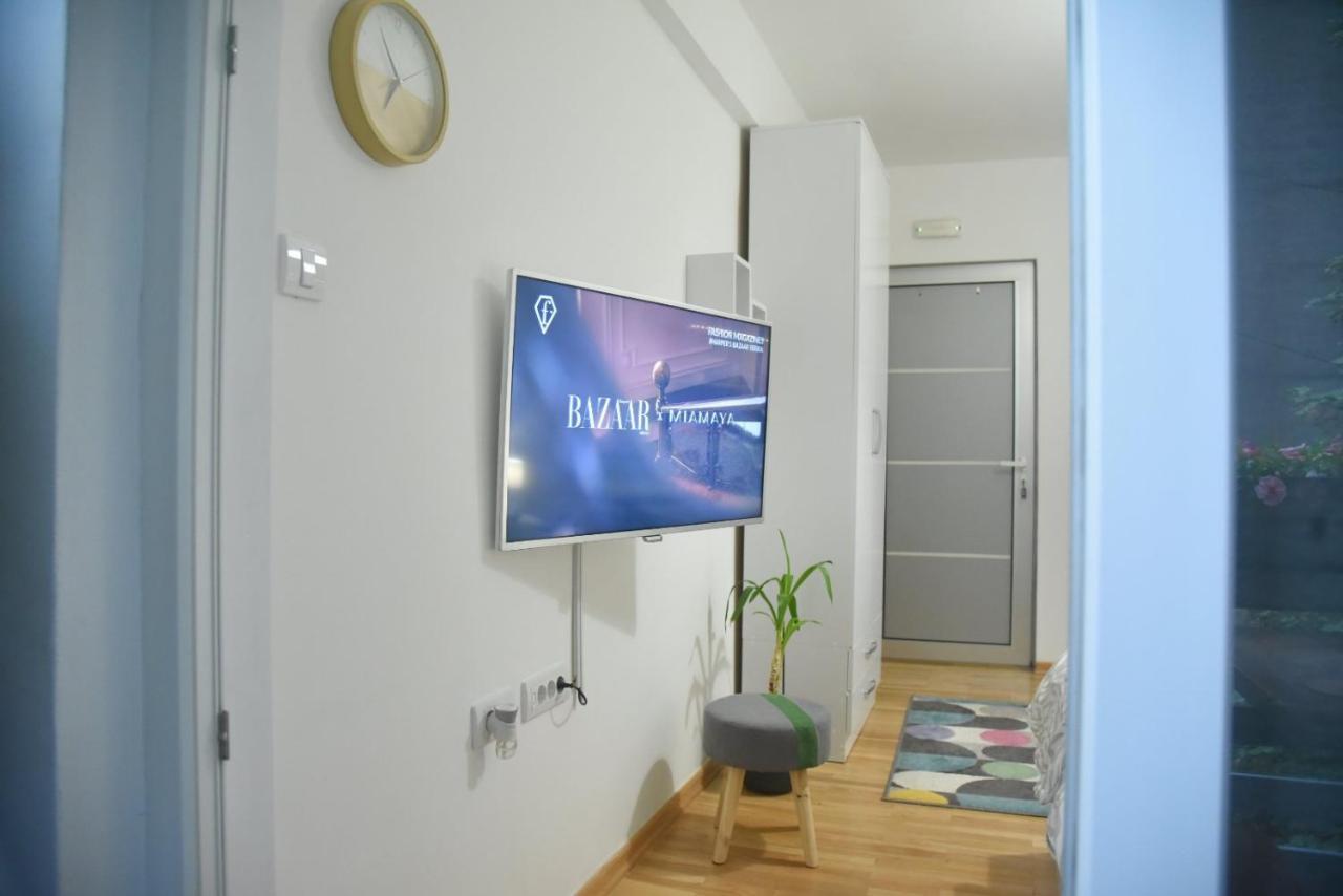 Dekart 2 Apartment Ni Extérieur photo