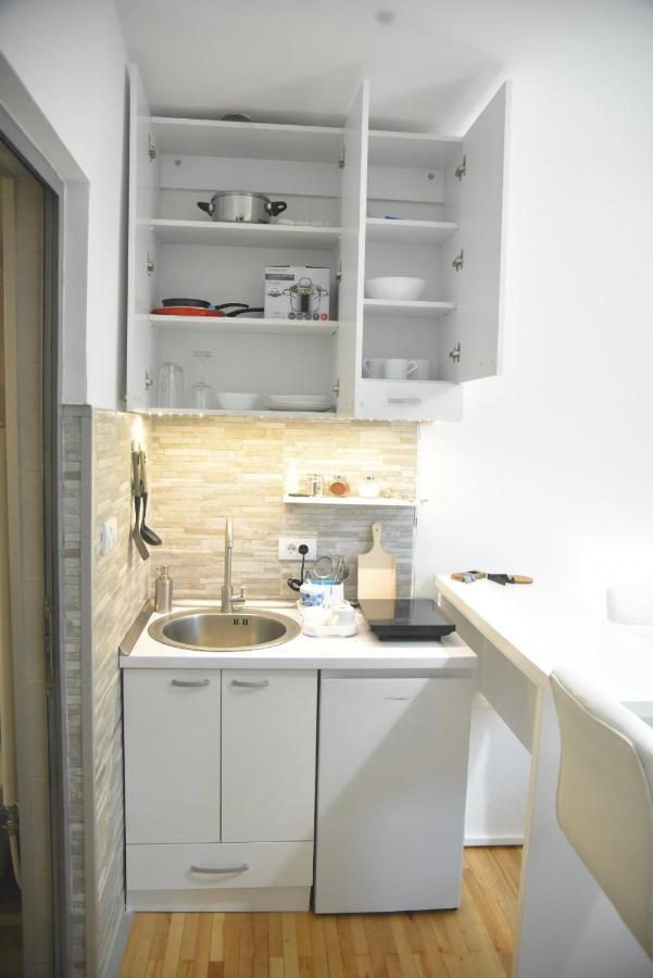 Dekart 2 Apartment Ni Extérieur photo
